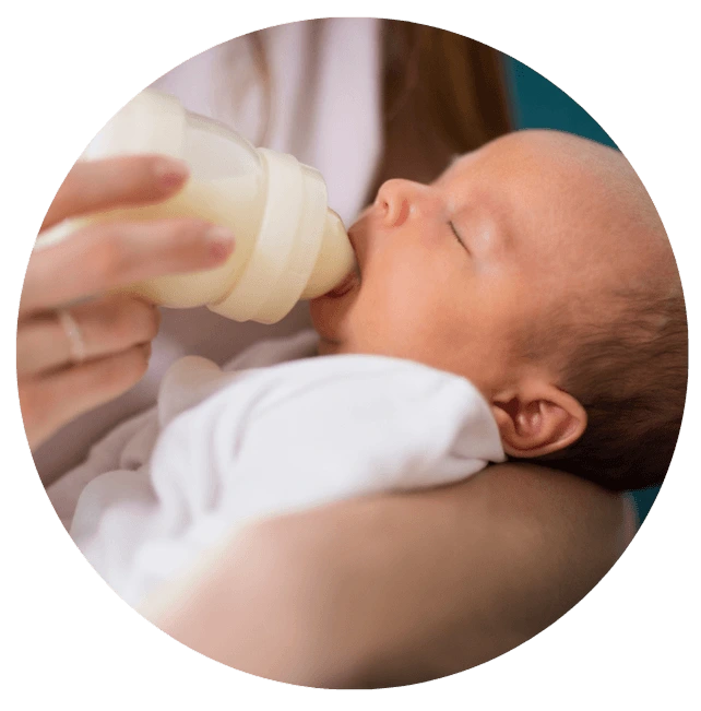 Live-in doula caring for newborn in Chicago