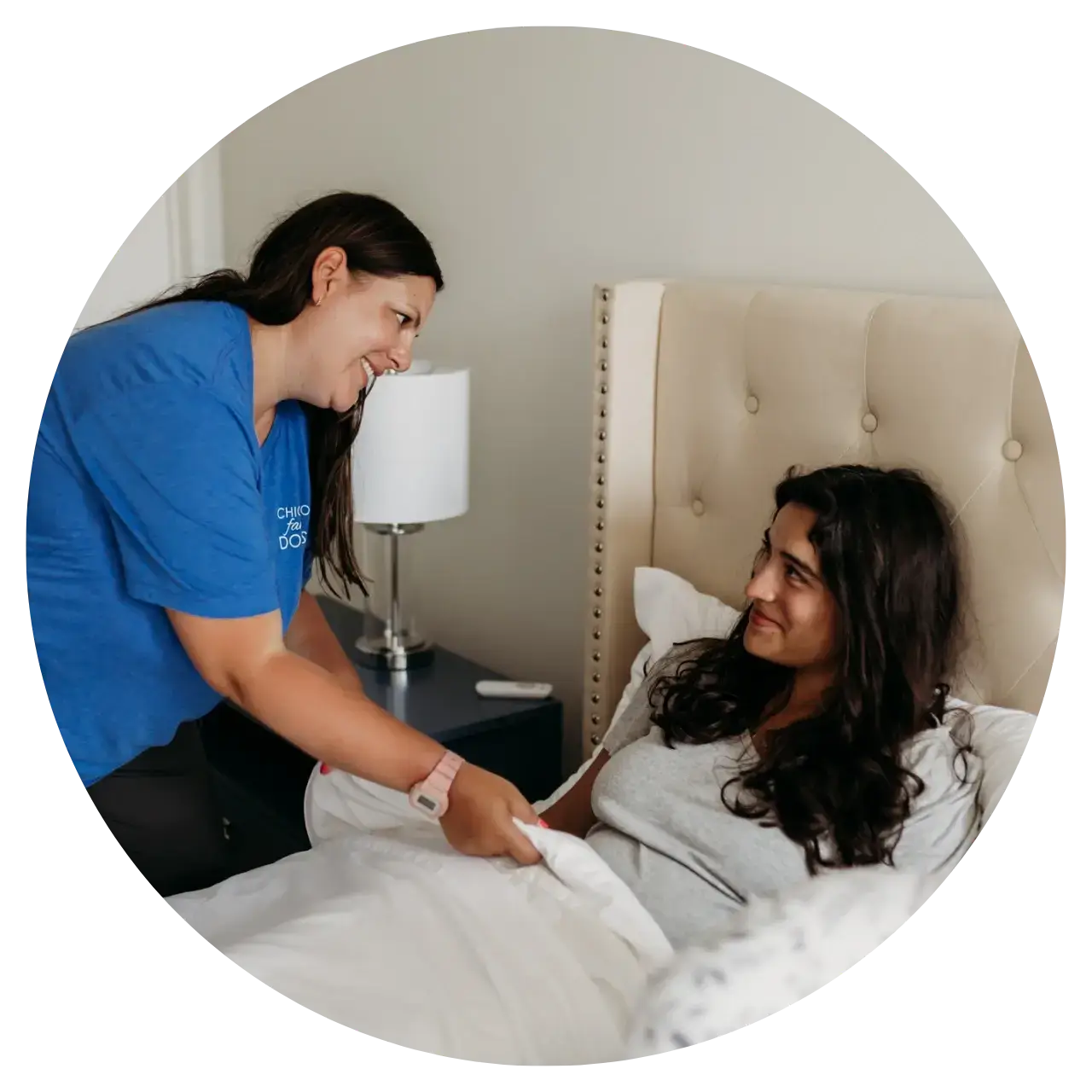 Postpartum doula supporting a Chicago mother in early recovery